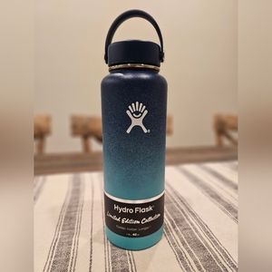 Hydro Flask PNW Limited Edition Collection Cobalt/Mint (Waterfall) 40 oz Wide